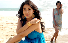独家镜头：安雅蓝色长裙舞动釜山 海滩秀性感