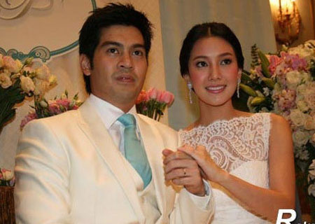 看图说事-泰国第一<em>美女Noon</em>订婚 优雅动人酷似