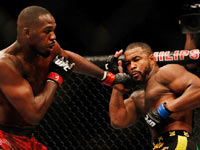 UFC���������ھ������� ��˹��ս5�غ�ʤ