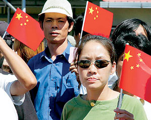 外交保护福荫港人,港人在外拿中国护照有安全