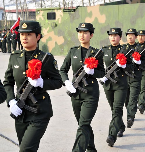 中国陆军首支女子特种作战部队成立现场(组图