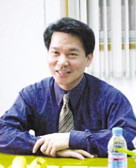 长安福特销售分公司市场部副总监 叶明信