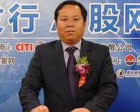 曾任上海荣航企业发展有限公司经理,上海安顺船务企业有限公司总经理