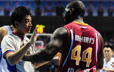 CBA-Լ��ѷ�����з�ŭ�Ʋ��� ��ǰ���ظ�����