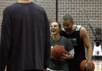 WNBA��1��Ů���������� Ϊ�������Ů��