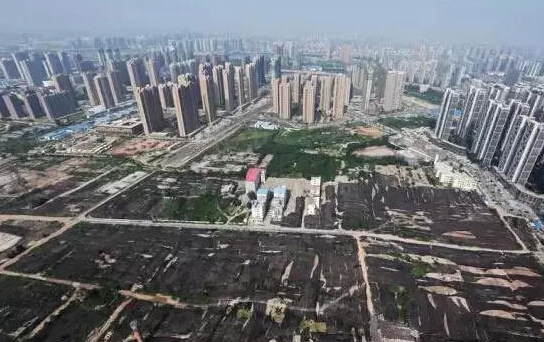 郑州拆迁:2100个工地相当于1万个足球场大小