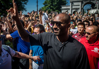 �Ʊȣ����������������� ÿ�궼�ڴ����й�